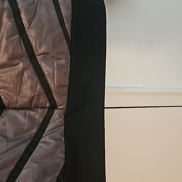 Guess bomber jacket - Picture 8 of 9